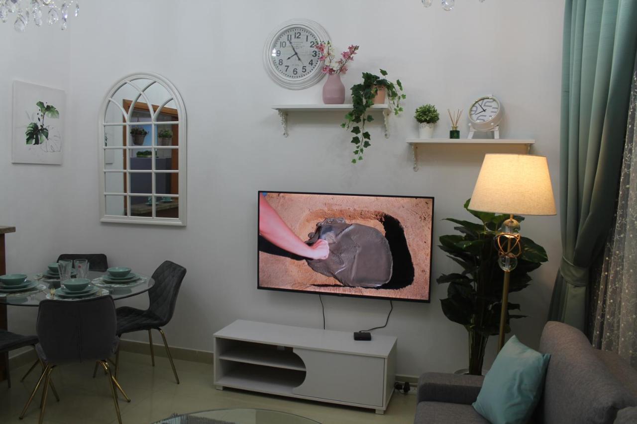 Newly Furnished One Bedroom Apartment Next To Metro & Beach In Marina Residence 迪拜 外观 照片