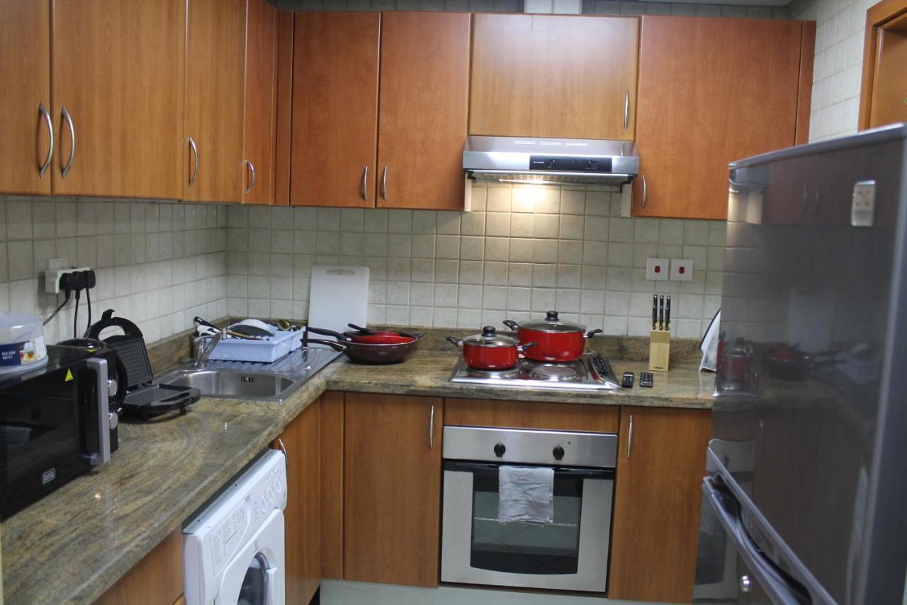 Newly Furnished One Bedroom Apartment Next To Metro & Beach In Marina Residence 迪拜 外观 照片