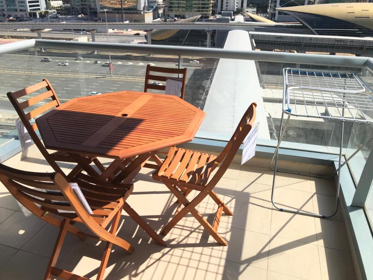 Newly Furnished One Bedroom Apartment Next To Metro & Beach In Marina Residence 迪拜 外观 照片